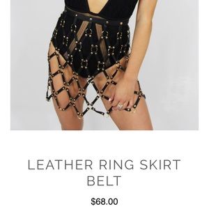 Leather ring chain skirt